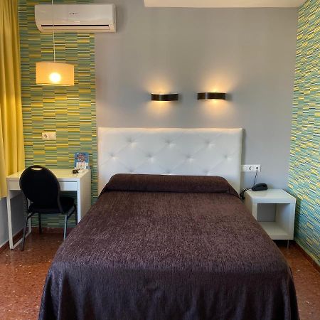 Hostal Restaurante Estacion Jaén Dış mekan fotoğraf