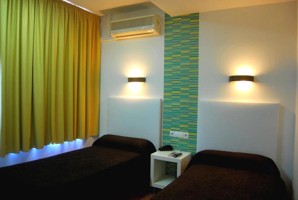 Hostal Restaurante Estacion Jaén Oda fotoğraf