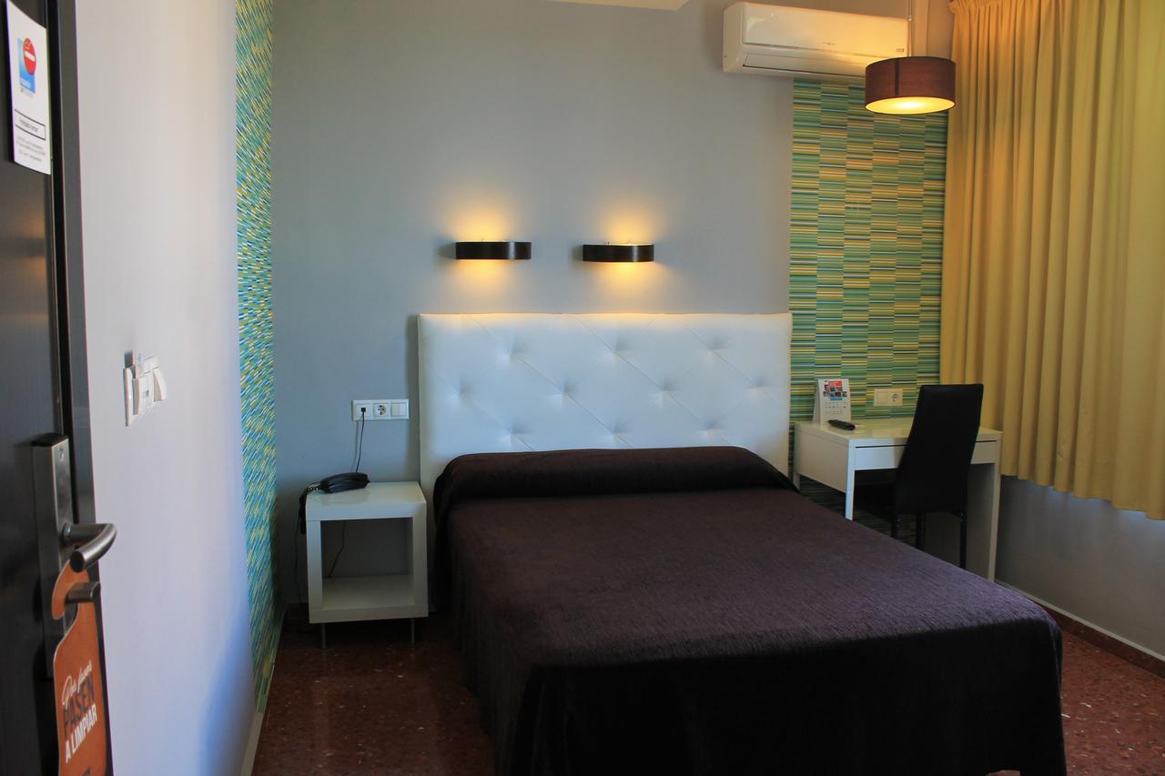 Hostal Restaurante Estacion Jaén Dış mekan fotoğraf